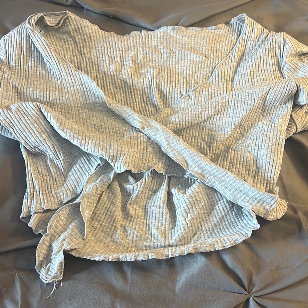 Cropped cross front top